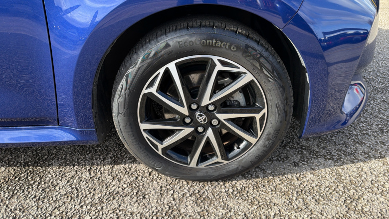 Toyota Yaris 1.5 Hybrid Design 5dr CVT Hybrid Hatchback